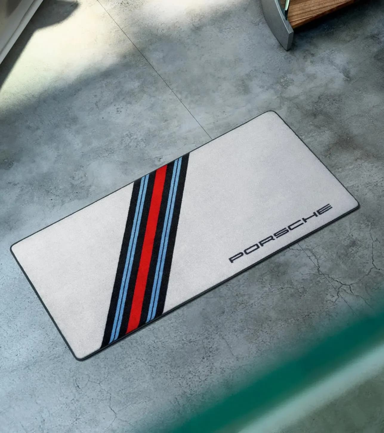 Garagenmatte im Martini Racing Design 2